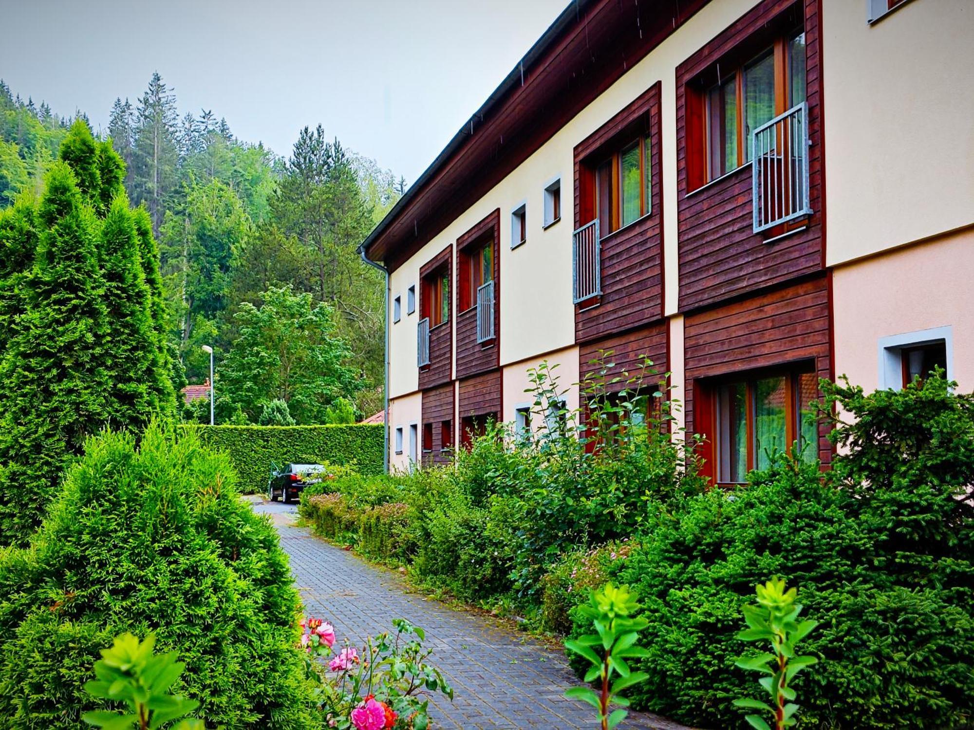 Rezort Bazant Karlovy Vary Exterior foto