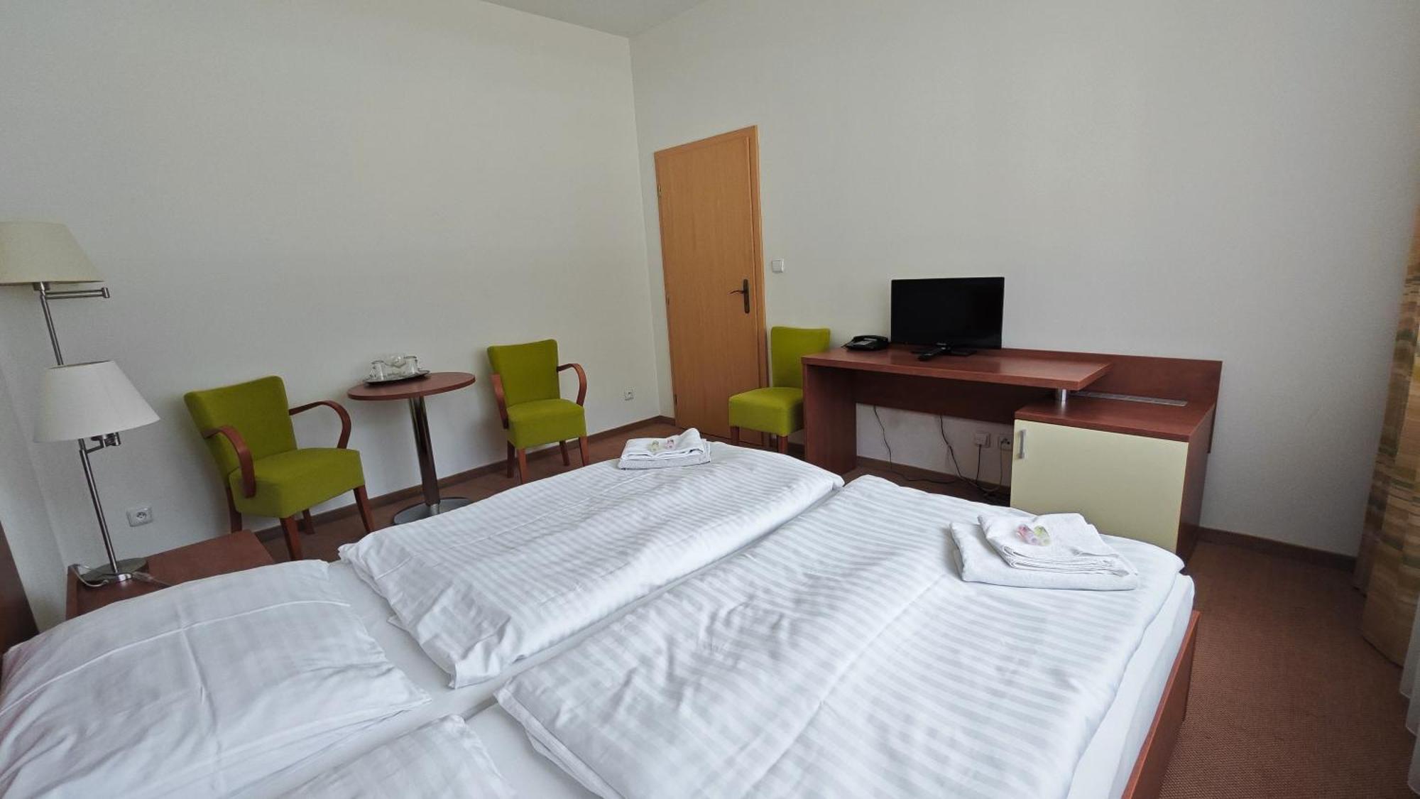 Rezort Bazant Karlovy Vary Cameră foto