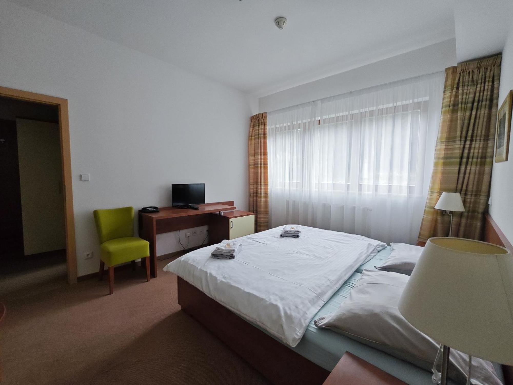 Rezort Bazant Karlovy Vary Exterior foto
